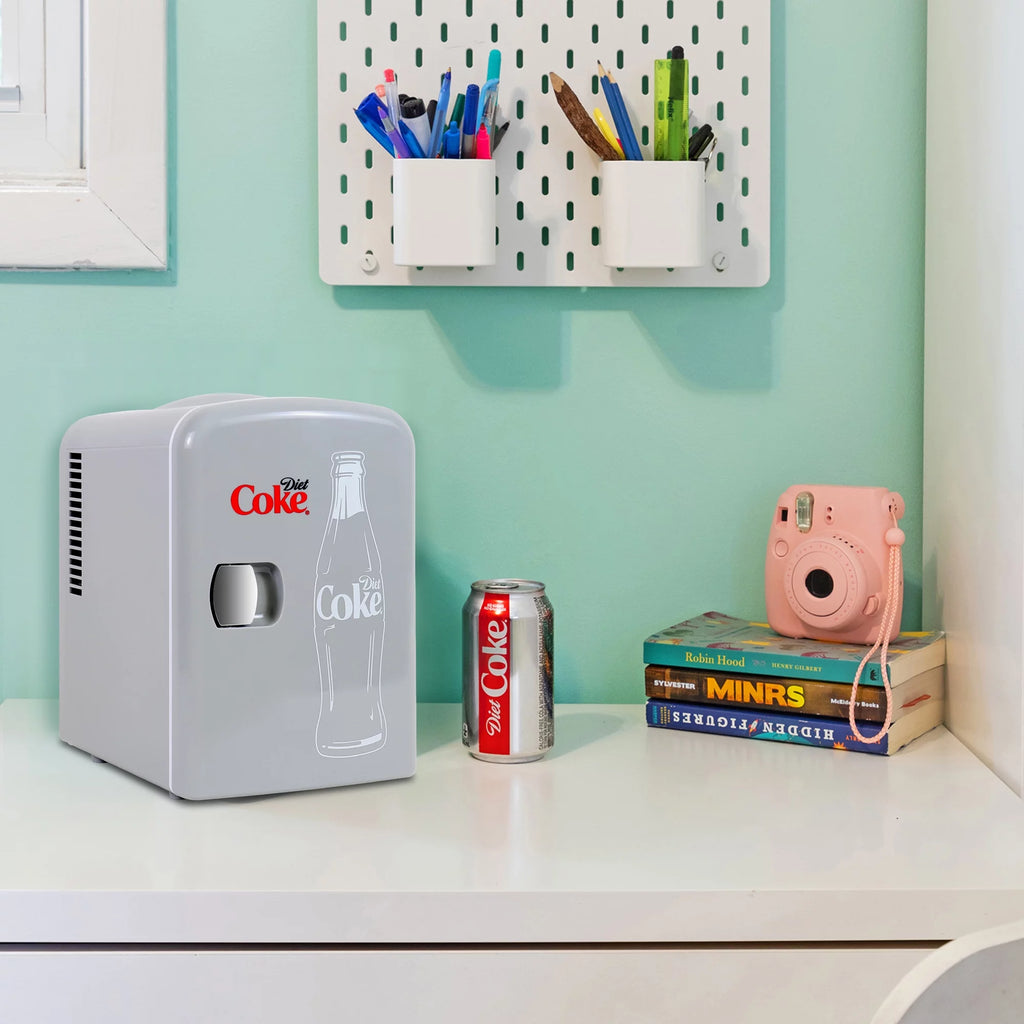 6 Can Portable Cooler Mini Fridge B637803