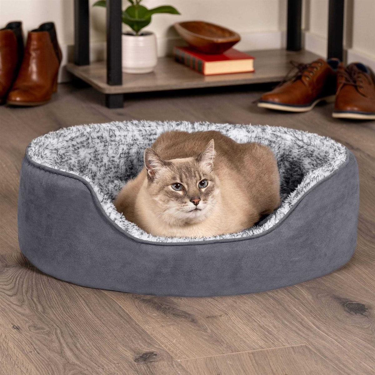 Two-Tone Fur & Suede Oval Dog Bed U8228