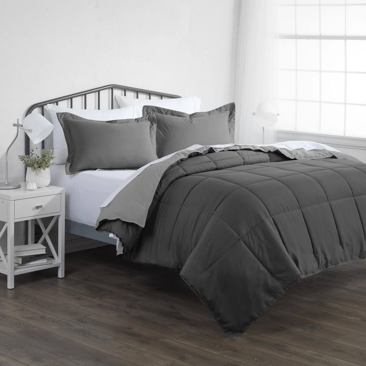 Reversible Down Alternative Comforter King Cal King I66753