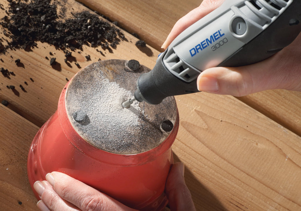 Variable Speed Rotary Tool with 18 Accessories P233