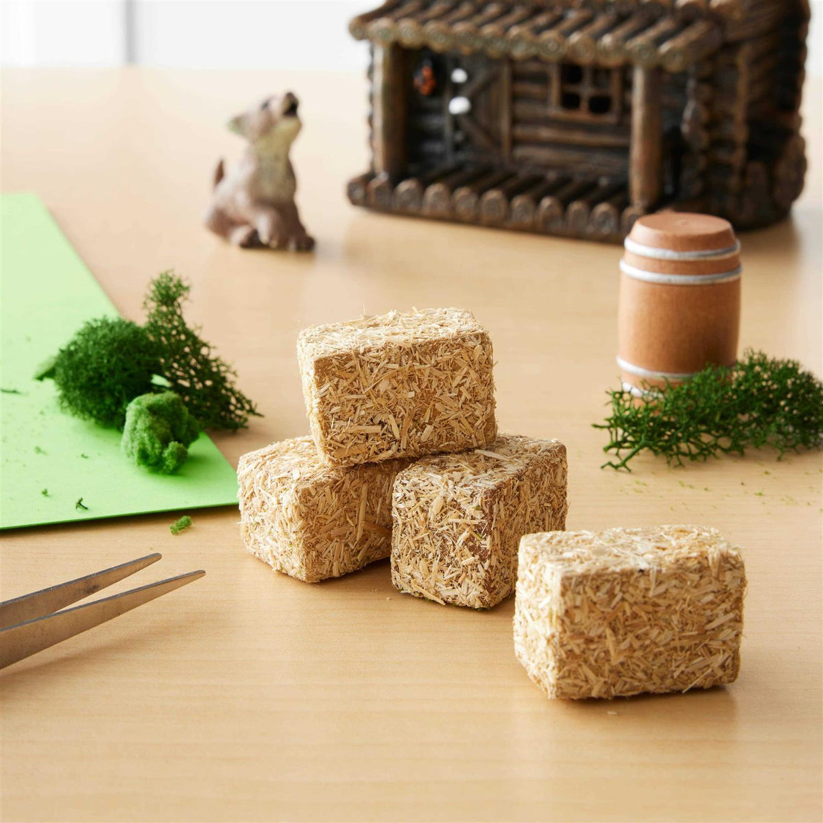 Mini Hay Bales Q73682