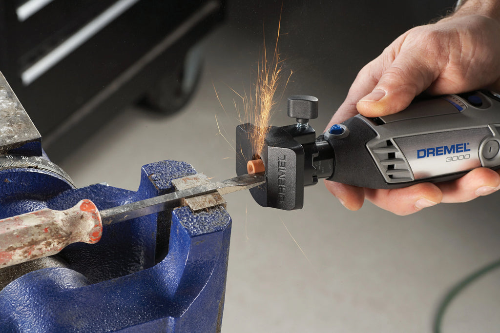 Variable Speed Rotary Tool with 18 Accessories P233
