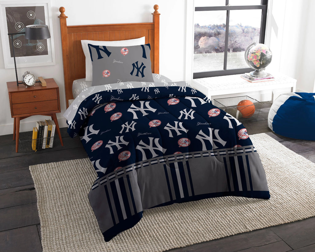 Queen Size 5 Piece Polyester Bed In Bag Set U548510