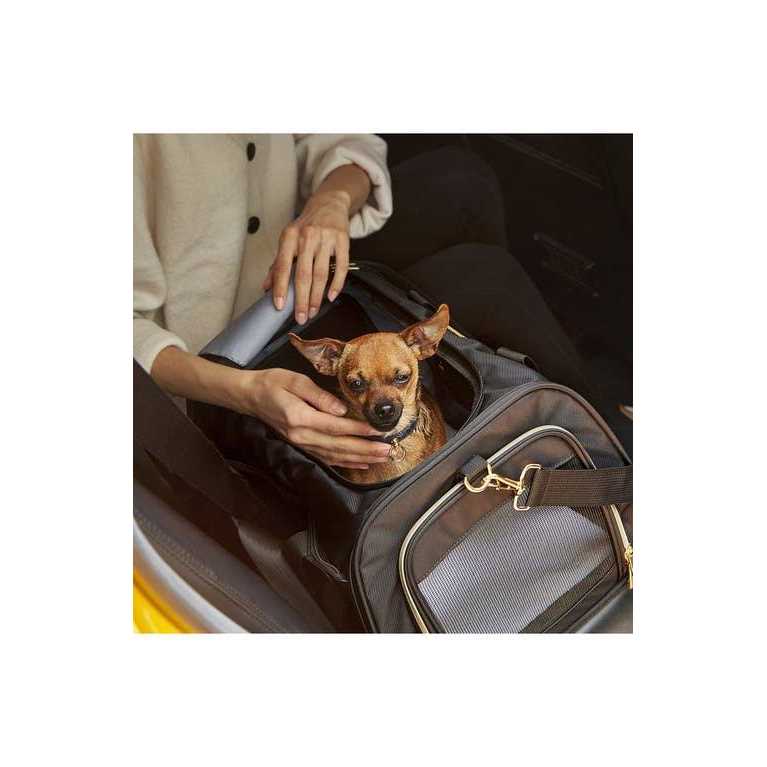 Pet Carrier Duffel Q115568