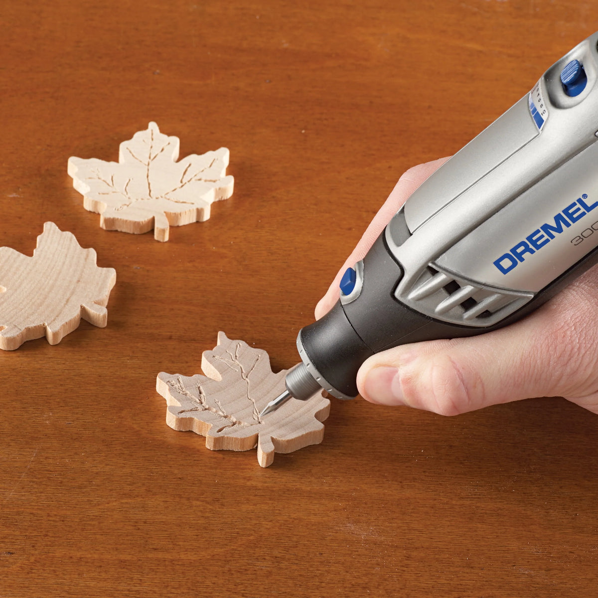 Variable Speed Rotary Tool with 18 Accessories P233