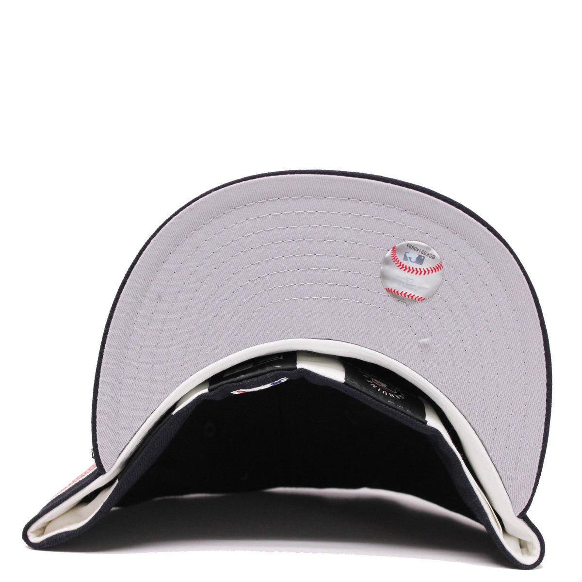 Fitted Cap U953543
