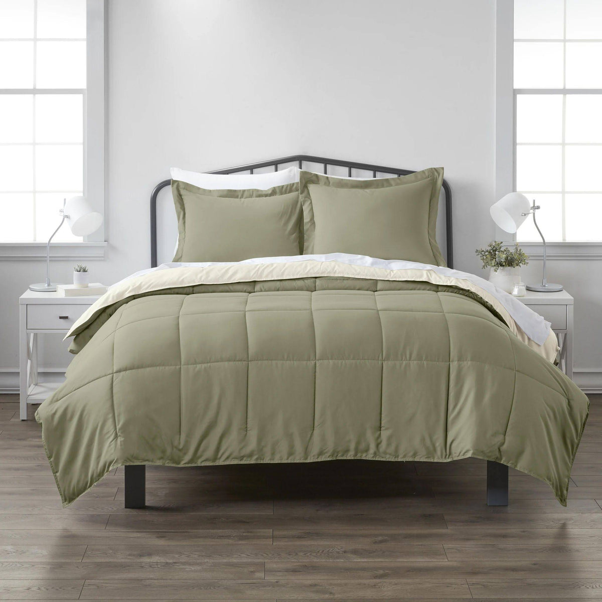 Reversible Down Alternative Comforter King Cal King I66753