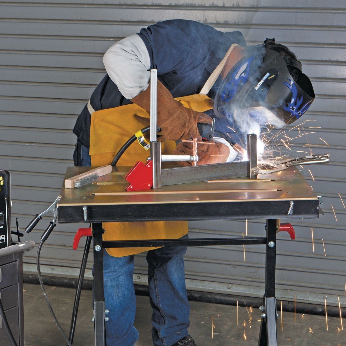 Adjustable Steel Welding Table V51942